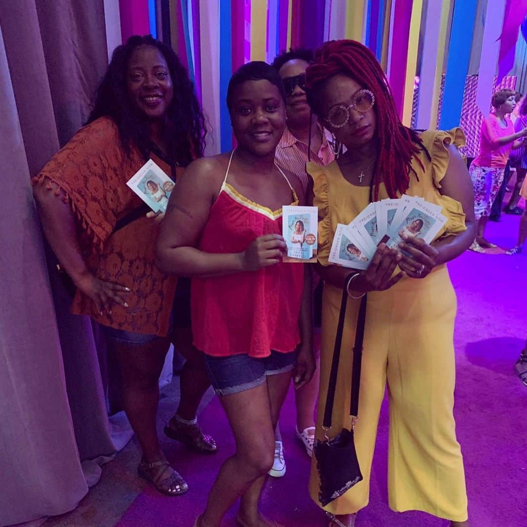 エリカ・キャンベルさんのインスタグラム写真 - (エリカ・キャンベルInstagram)「#WorkFlow #EssenceFest  #MoreThanPrettybook releasing September 24! You can #preorder NOW everywhere books are sold. Thank you to everyone who has preordered so far. I appreciate you!! ❤️❤️ #swipeleft . . . Graphic Design: @jpdesignsart  Street Team: @laprgroup  @atriabooks @simonandschuster」7月9日 2時13分 - imericacampbell