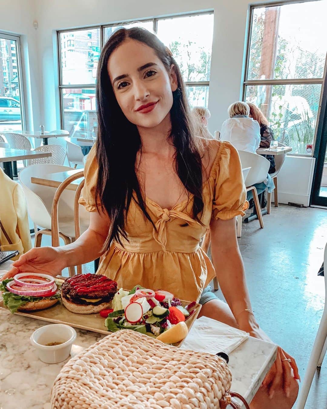 Sarah Ramadanのインスタグラム：「POST-RACE NOMS! Coupled by a very happy Sarah ☺️💜 ⠀ who knew Edmonton had so many plant-based options!?! yesterday I had the yummiest burger at @themothcafe, my belly was so happy 😍 ⠀ ps - this meal was not justified because I ran that day. I eat because my body deserves it!! as an athlete, it’s important to take into consideration your fuel for performance. but as a human being, it’s important to treat yourself with no dang cause! living is more than fitness. hope you can remember this forever 💜🌸 ⠀ #exploreedmonton #edmontonisbeautiful #iminheaven #fightforgrowth」