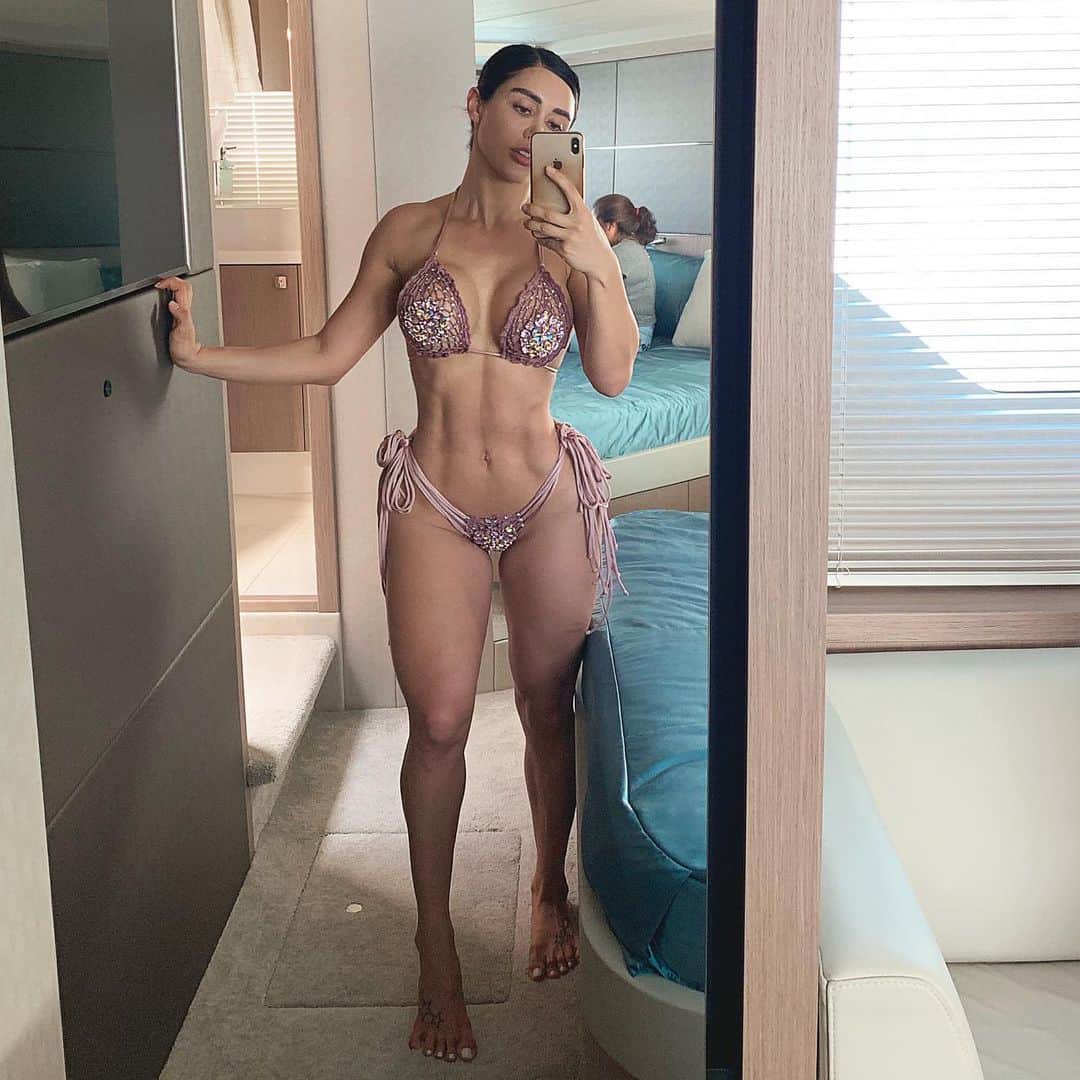 Joselyn Canoのインスタグラム：「Flexin 💪」
