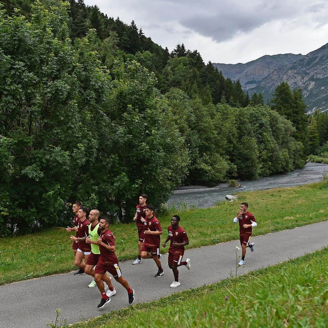 トリノFCさんのインスタグラム写真 - (トリノFCInstagram)「🏃🏻‍♂️🏃🏻‍♂️🏃🏻‍♂️🙌🏼🙌🏼🙌🏼 #SFT」7月9日 2時31分 - torinofc1906