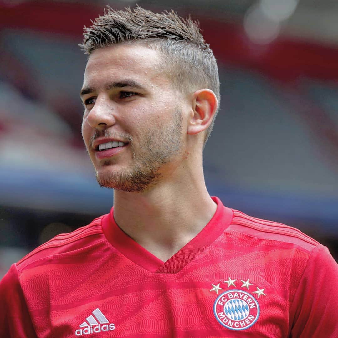 UEFAチャンピオンズリーグさんのインスタグラム写真 - (UEFAチャンピオンズリーグInstagram)「🤔 Lucas Hernández's best position = left-back or centre-back? ⁣ ⁣ 🔴 Bayern unveil their new signing 👍⁣ ⁣ #UCL #transfer」7月9日 2時42分 - championsleague