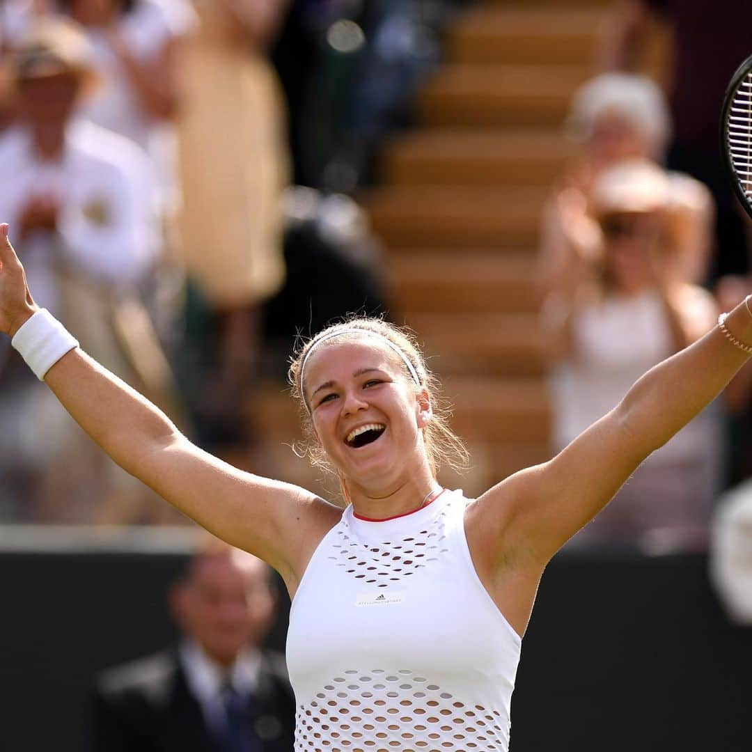 WTA（女子テニス協会）さんのインスタグラム写真 - (WTA（女子テニス協会）Instagram)「The quarters are set! 🙏🤩 Who’s your pick to win #Wimbledon? 👇🎾🏆」7月9日 2時51分 - wta