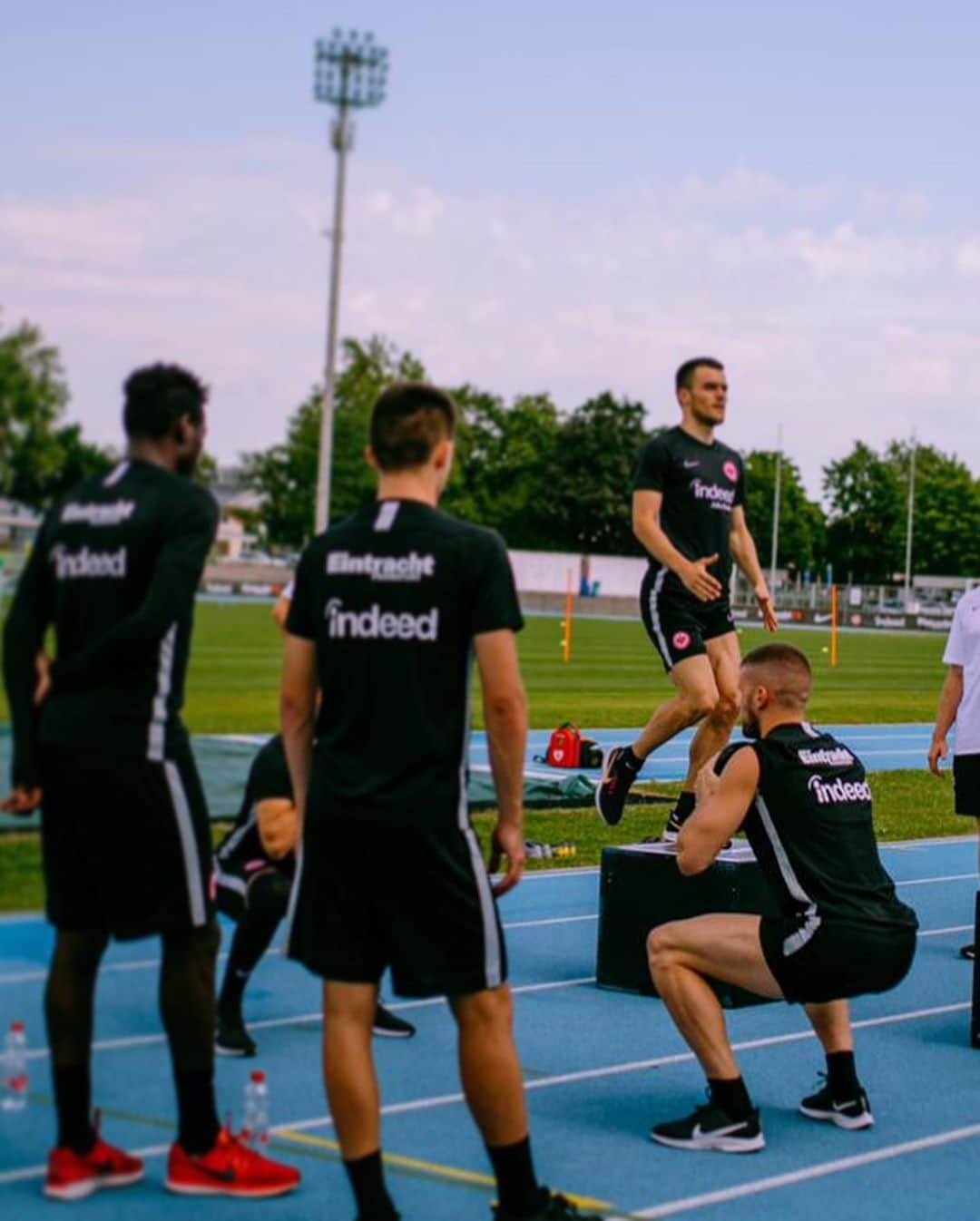 さんのインスタグラム写真 - (Instagram)「Trainingslager ⚽️ @eintrachtfrankfurt」7月9日 2時58分 - anterebic