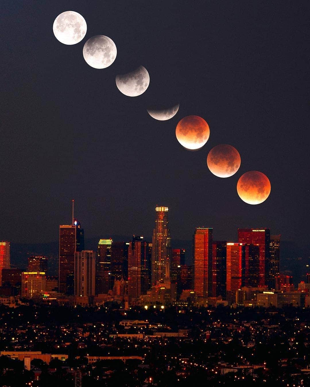 Nature|Folk|Portrait|Videoのインスタグラム：「“Super Blood Wolf Moon Eclipse” ━━━━━━━━━━━━━━━━━━━ Photo by  @neohumanity  Congratulations!  Selection by  @unsalsicilli ━━━━━━━━━━━━━━━━━━━ Team #ig_mood @unsalsicilli @humanistanbul @gizemparlak_ @emili35 @hakancgrn @gulumsedunya @semihcevval @gulperi_karademir @celilbezeng ━━━━━━━━━━━━━━━━━━━ Community @moodcommunity General Tag #moodcommunity ━━━━━━━━━━━━━━━━━━━ #ig_pics_neohumanity」