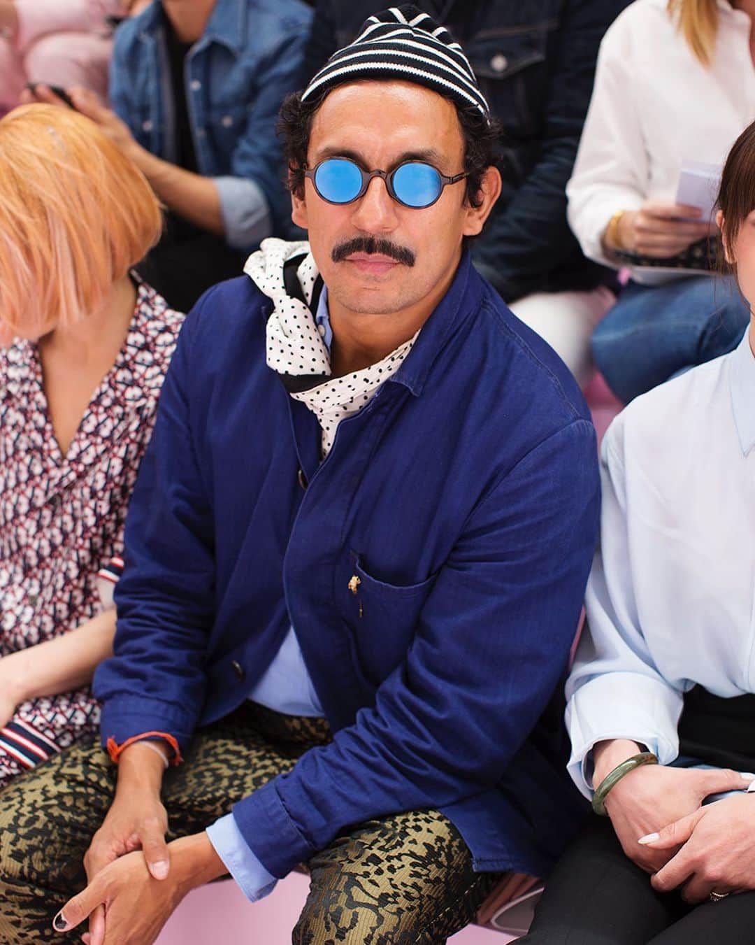 スコット・シューマンのインスタグラム：「How can @h.a (Haider Ackermann) always look soo cool !」