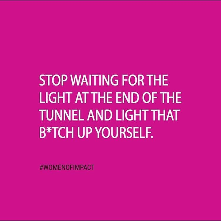 タマラ・ジョーンズさんのインスタグラム写真 - (タマラ・ジョーンズInstagram)「#MotivationMonday  create your own light & #Shine ..... it’s your birth right!!🙌🏽🙌🏽🙌🏽🙌🏽🙌🏽🙌🏽」7月9日 3時15分 - tamjones1