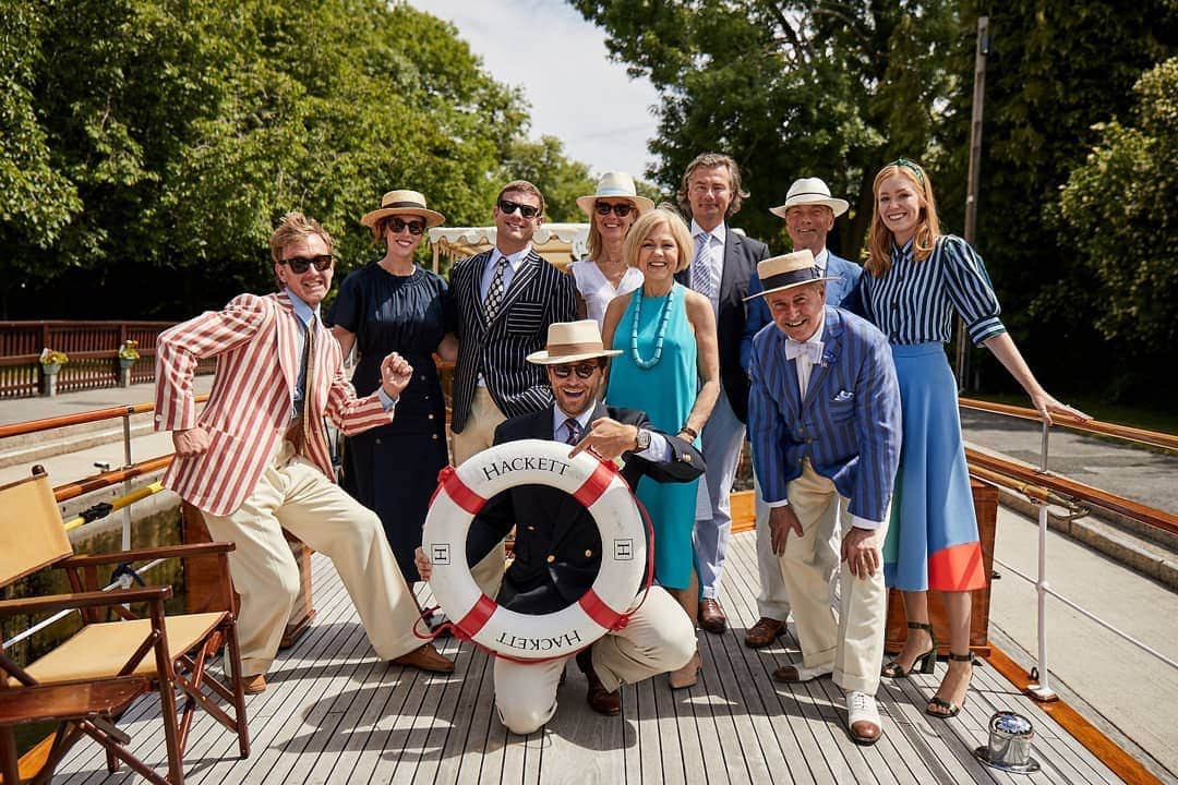 ハケットのインスタグラム：「Blazers, boats and blades; Henley Royal Regatta at its best. Only 360 days to go until we can do it all again!  @henleyroyalregatta  #hackett #HenldyRoyalRegatta #blazersofglory」