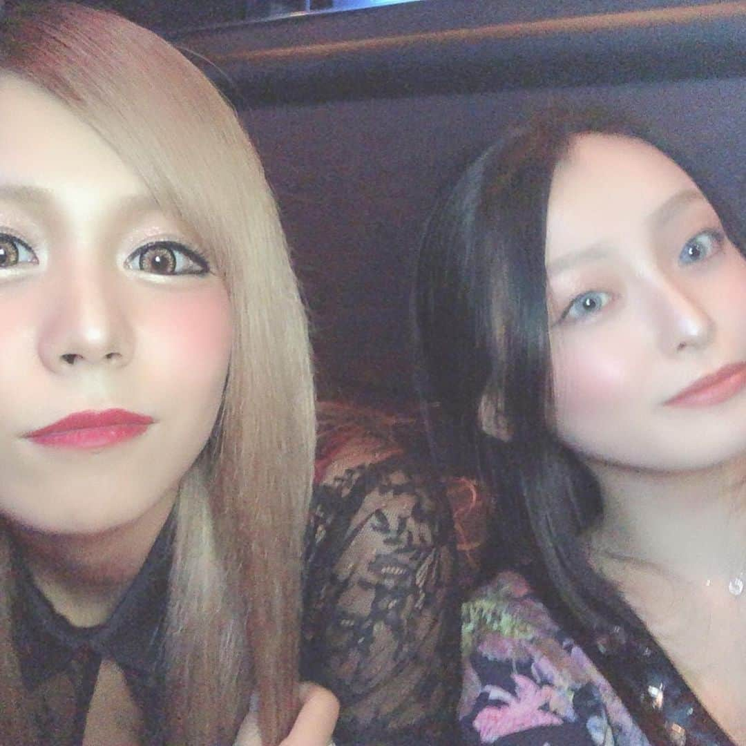 りこぴさんのインスタグラム写真 - (りこぴInstagram)「きょーは遅刻しちまって 死んでしまったお亡くなり😇🙌🏾 #国分町 #国分町キャバクラ #ギャル #黒ギャル #仙台 #宮城 #club昊 #遅刻魔  #ねぼすけ」7月9日 3時26分 - ashiyan8303