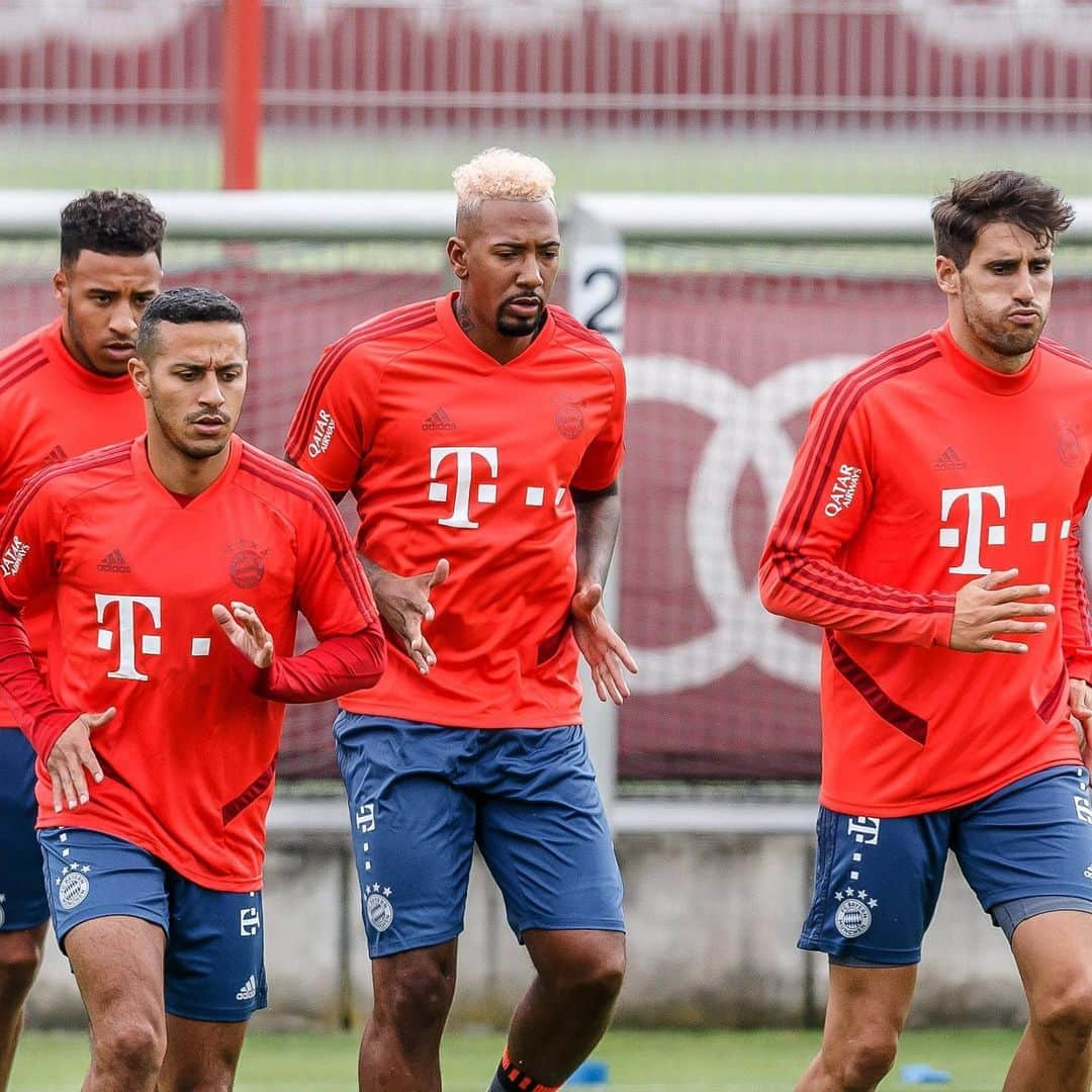 バイエルン・ミュンヘンさんのインスタグラム写真 - (バイエルン・ミュンヘンInstagram)「The boys are back! 🤩💥 . . #FCBayern #MiaSanMia #packmas #futbol #soccer #team」7月9日 3時27分 - fcbayern