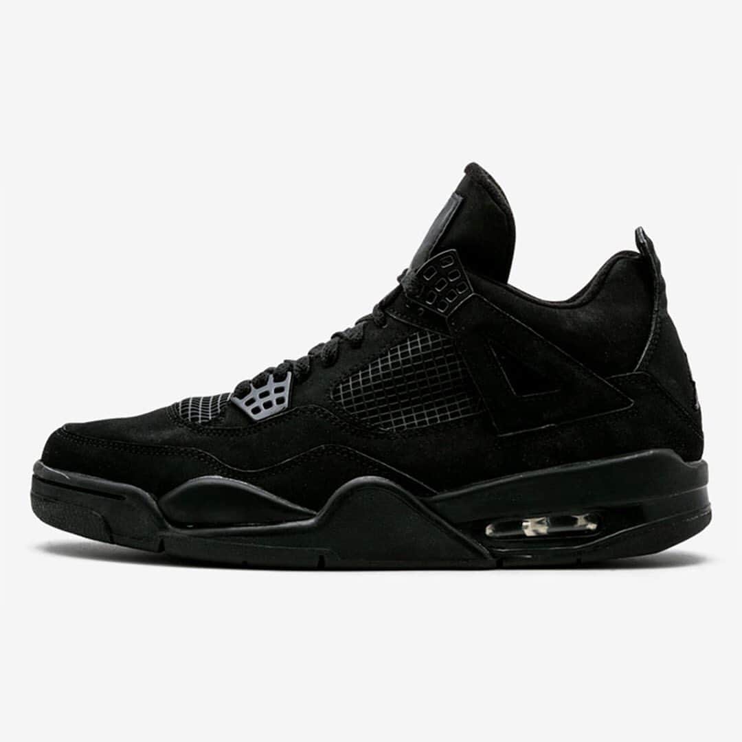 Sneaker News x Jordans Dailyさんのインスタグラム写真 - (Sneaker News x Jordans DailyInstagram)「The Air Jordan 4 “Black Cat” is coming back on February 2nd, 2019 💪 Who’s trying to grab a pair? Link in bio for more details #jordansdaily」7月9日 4時08分 - jordansdaily