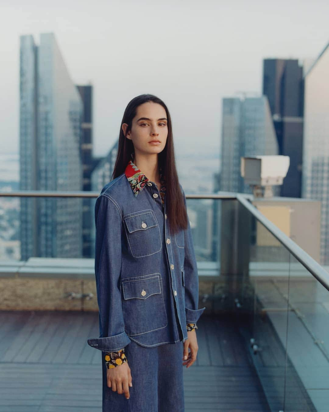 ネッタポルテさんのインスタグラム写真 - (ネッタポルテInstagram)「BUTTON UP: Make Monday to Friday effortless in @marni's stylish, office-ready double denim.  Tap the link in bio to shop your favorite looks from Instagram at #NETAPORTER.」7月9日 4時07分 - netaporter