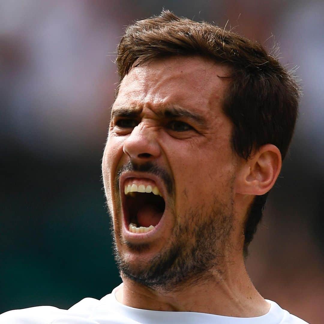 ATP World Tourさんのインスタグラム写真 - (ATP World TourInstagram)「INCREDIBLE from Guido Pella 🙌  The Argentine comes from two sets down to defeat Raonic 3-6, 4-6, 6-3, 7-6(3), 8-6 to make the last eight at @wimbledon 👏👏」7月9日 4時13分 - atptour