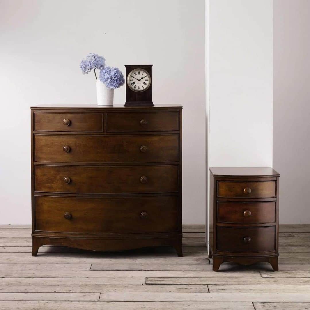 ローラアシュレイのインスタグラム：「A classic look that will never date, our Broughton chest of drawers are perfect for creating a look of timeless elegance. Enjoy up to 50% off selected furniture, plus an extra 10% off all home sale」