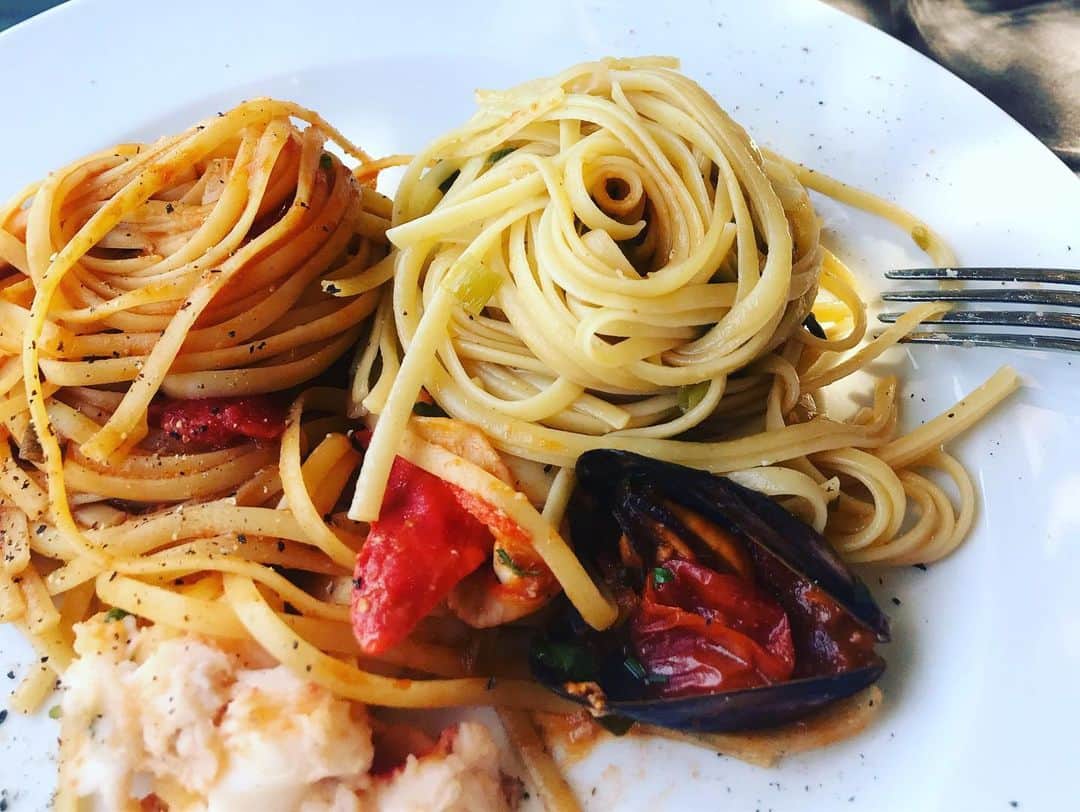 トームさんのインスタグラム写真 - (トームInstagram)「The view from #Spilia home of the most insanely priced pasta in the world. Seriously. Also, delish! #mykonos #greece #tometravels」7月9日 5時06分 - tomenyc