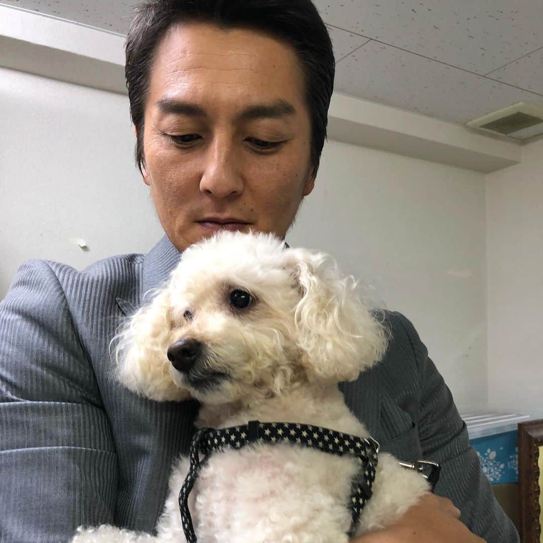 山口祥行のインスタグラム：「手下にするのが上手い‼️ カズさんペット #本宮泰風  #小沢和義」