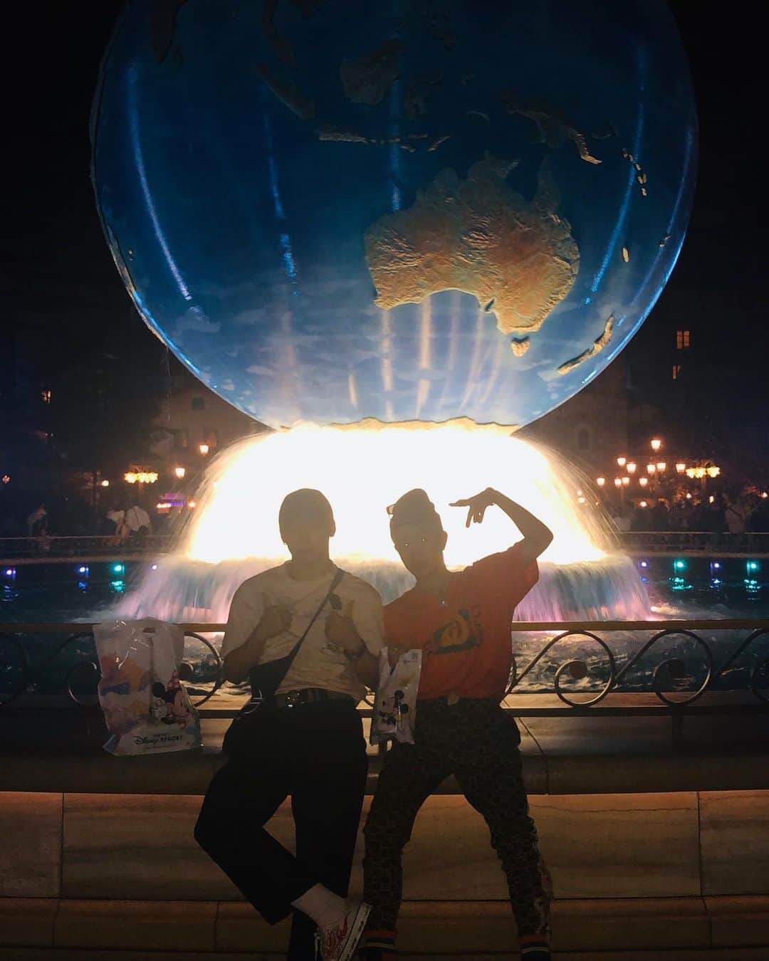 奥田力也さんのインスタグラム写真 - (奥田力也Instagram)「The world is yours...🌏🔫🔫 夢の国へ行きたいぜぃ🤘🏾 次は、、、😏 #Ricky  #ヨッシー  #ballistikboyz  #disneysea」7月9日 15時16分 - rikiyaokuda.official