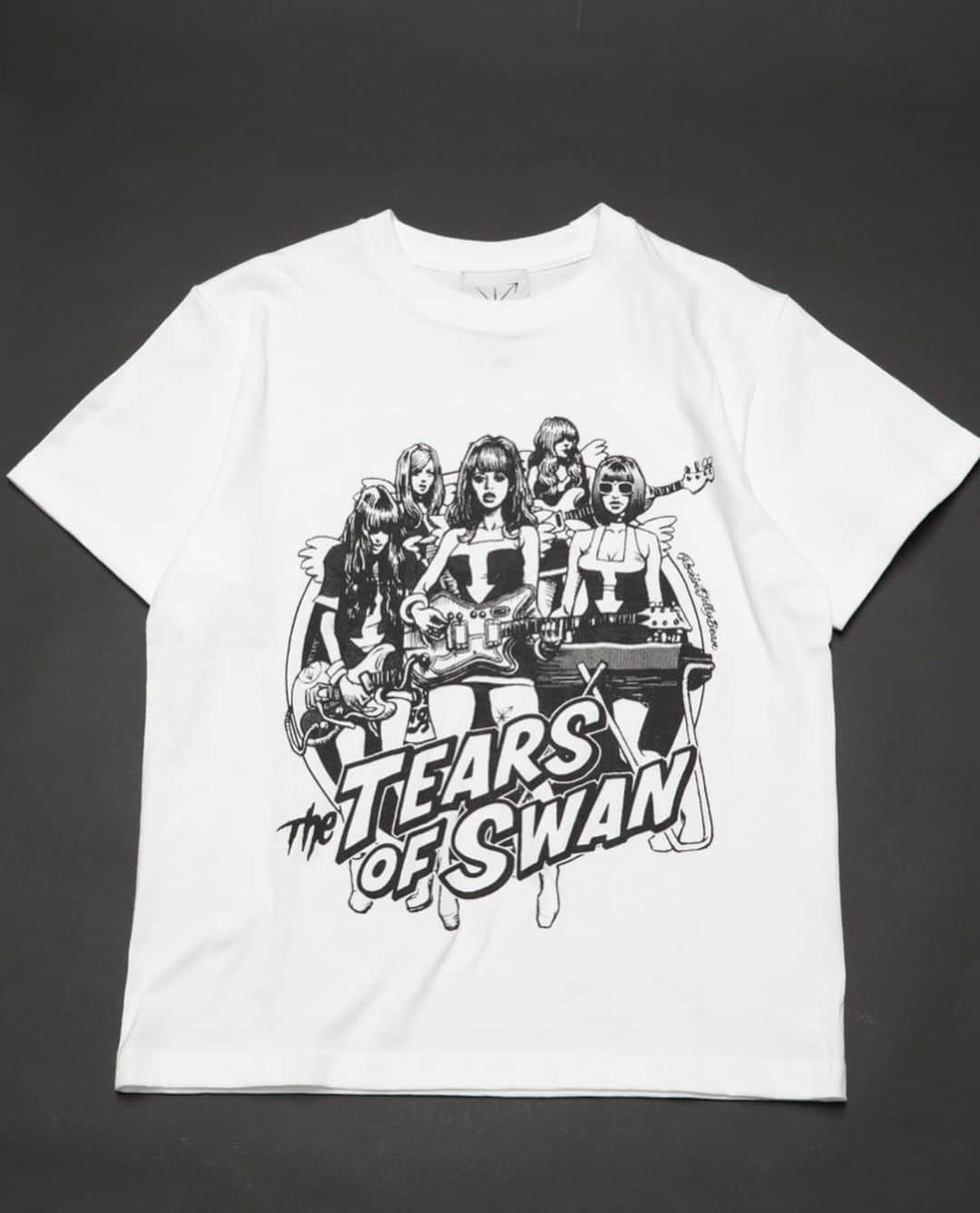 白鳥雪之丞さんのインスタグラム写真 - (白鳥雪之丞Instagram)「TEARS OF SWAN×Rockin Jelly Bean-the TEARS OF SWAN T SHIRTS、ONEPIECEになります!! official webshopでもオーダー開始ですので宜しくお願い致します(^^)👕📝 (T SHIRTS) http://tears-of-swan.shop-pro.jp/?pid=144288686 (ONEPIECE) http://tears-of-swan.shop-pro.jp/?pid=144288781 (即日発送、売切次第終了、再販売はありません) ※プロフィール下のURLからofficial websiteがご覧頂けます  @tears_of_swan  #tearsofswan  @rockinjellybean  #rockinjellybean  #tshirt  #onepiece  #tシャツ #ワンピース」7月9日 15時19分 - yukinojoeshiratori