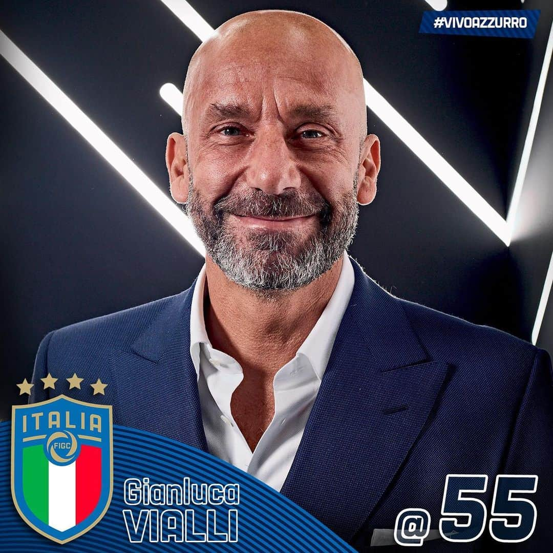 サッカーイタリア代表さんのインスタグラム写真 - (サッカーイタリア代表Instagram)「🎂 Buon compleanno a Gianluca #VIALLI per i suoi 5⃣5⃣anni! 🇮🇹 59 presenze in #Nazionale ⚽️ 16 #gol 🥉 #Mondiale, #Italia90 ⭐️ #HallOfFame del #Calcio italiano 2015 🗓 #Cremona, #9luglio 1964  #Azzurri #VivoAzzurro #Italia」7月9日 15時45分 - azzurri