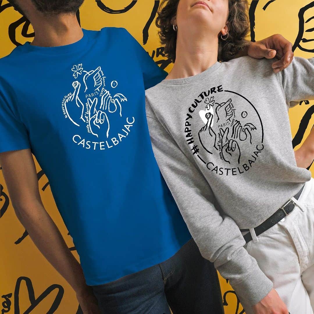 のインスタグラム：「Faites entrer le "BONNE'HEURE" dans votre dressing cet été 🍀 Profitez de notre nouvelle collection du mois de juillet  Let's enter "BONNE'HEURE" in your summer dressing.🍀 Enjoy our new collection of july  #Castelbajac #HappyCulture  #Castelbajac #Paris #Fashion #Brand #Designer #Newin #Newcollection #Launch #Luck #BonneHeure」