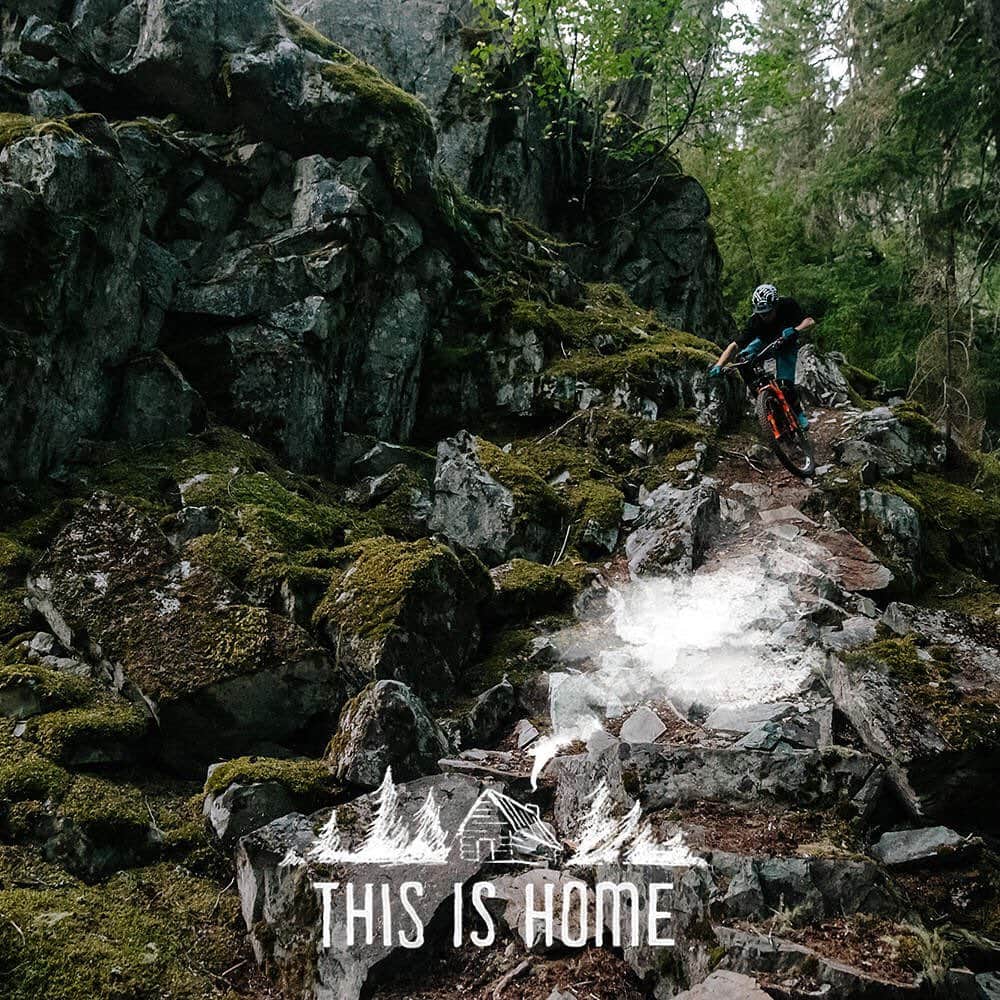 Shimanoさんのインスタグラム写真 - (ShimanoInstagram)「Mountain bike athletes tend to migrate to where they have the best access to the best trails. For @JesseMelamed, Whistler was home all along. Watch our latest episode of This is Home featuring the Rocky Mountain Enduro racer on our YouTube Channel now - link in bio. #ShimanoMTB #ThisIsHome #XTR 📸: @beardofbeez」7月9日 15時56分 - rideshimano