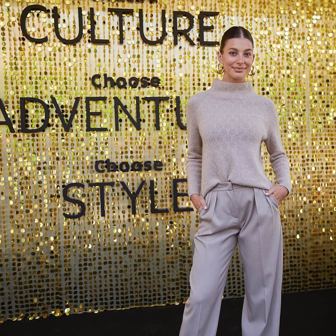 Fashion Weekのインスタグラム：「Bringing the glitz and the glam of Barcelona Fashion Week wherever we go with @camilamorrone! Thanks to @etihadairways for always jetting us from #RunwaytoRunway in style. #ChooseWell」