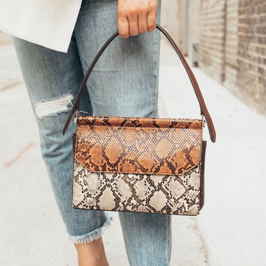 Target Styleのインスタグラム：「We're going wild for this bag. 😍 Shop via link in bio (it also comes in white!). #ANewDay」