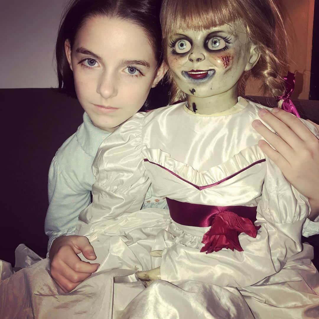 マケナ・グレースさんのインスタグラム写真 - (マケナ・グレースInstagram)「Do you like my doll? #AnnabelleComesHome」7月9日 7時10分 - mckennagraceful