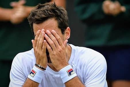 ギド・ページャのインスタグラム：「Realmente no se como describir esto, seguimos vivos en Wimbledon y vamos por otro pasito más! Gracias por los miles de mensajes de apoyo, me dan mucha alegría. #wimbledon @wimbledon」