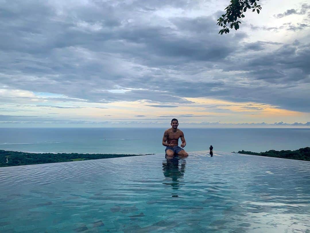 クリスチャン・ガンボアのインスタグラム：「CR 🇨🇷👌🔝 #costarica #kuradesignvillas」