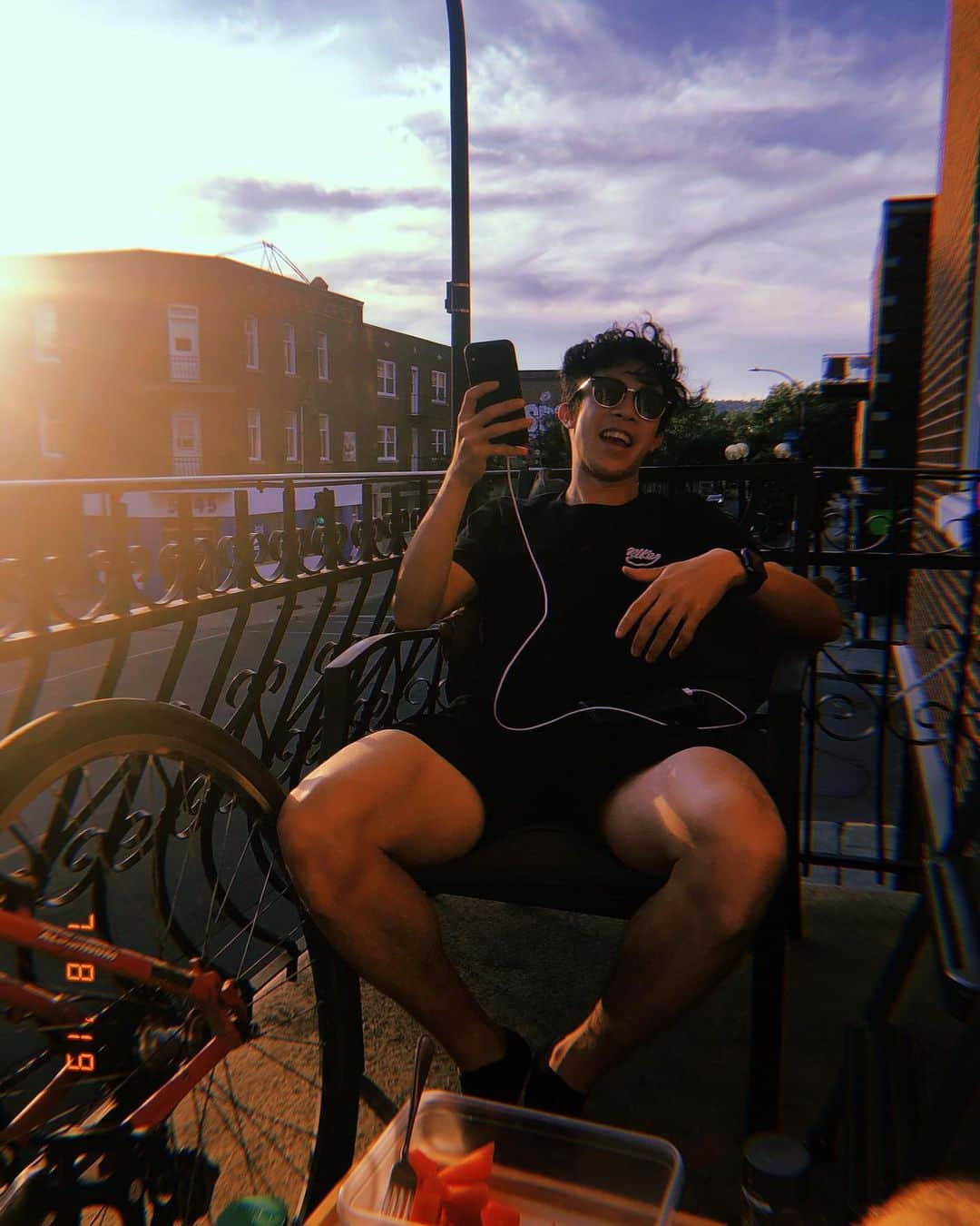 ネイサン・チェンさんのインスタグラム写真 - (ネイサン・チェンInstagram)「soakin up that summer sun☀️」7月9日 8時52分 - nathanwchen