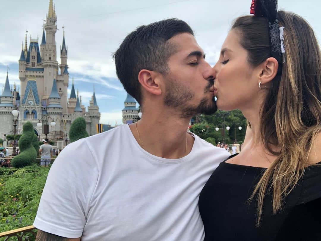 マヌエル・ランシニのインスタグラム：「Acá ya es tu cumple mi reina, te deseo lo mejor del mundo siempre, que seas muy feliz y nunca dejes de tener esa alegría que tenes por dentro. Te amo con todo mi corazón reina, por muchos más cumples y años juntos. Y sabes que siempre voy a estar para vos ❤️😍 #felizcumpleaños #cheni」