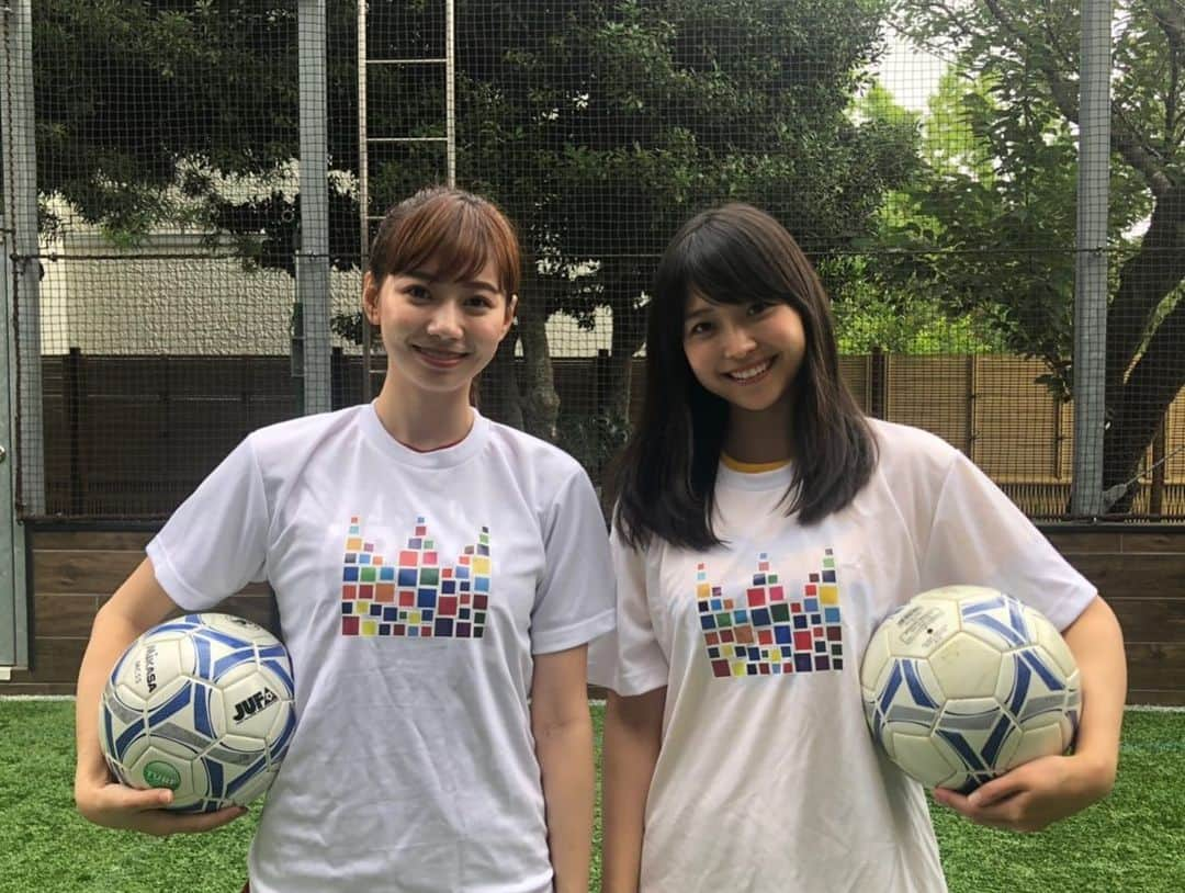 細田阿也さんのインスタグラム写真 - (細田阿也Instagram)「@wksoccer2019  いよいよ今週金曜の #早慶戦 にむけた #早稲田大学 #慶應大学 #マネージャー #リフティング 対決！  #石川みなみ さん #早稲田大学 @minami.ishikawa_  #渡邊渚 さん #慶應大学 @watanabenagisa_  #マネージャーお2人が  #キングオブエンブレム  @koeschool で練習！！！ 大学時代 ⚽️⚾️#早慶戦  見に行ったのが懐かしい🤩  マネージャーさん、、、 黙々と笑顔で取り組む姿可愛いすぎました😍 いいなー#青春 だなー！  そして @ryuya_maru  #丸山龍也 社長っ！ 誕生日おめでとうございます！  両手に華でしたな！  #社長秘書 #こりさ ちゃんもかわいいのです！  母親目線で見守った日🙋‍♀️」7月9日 9時40分 - hosodaaya