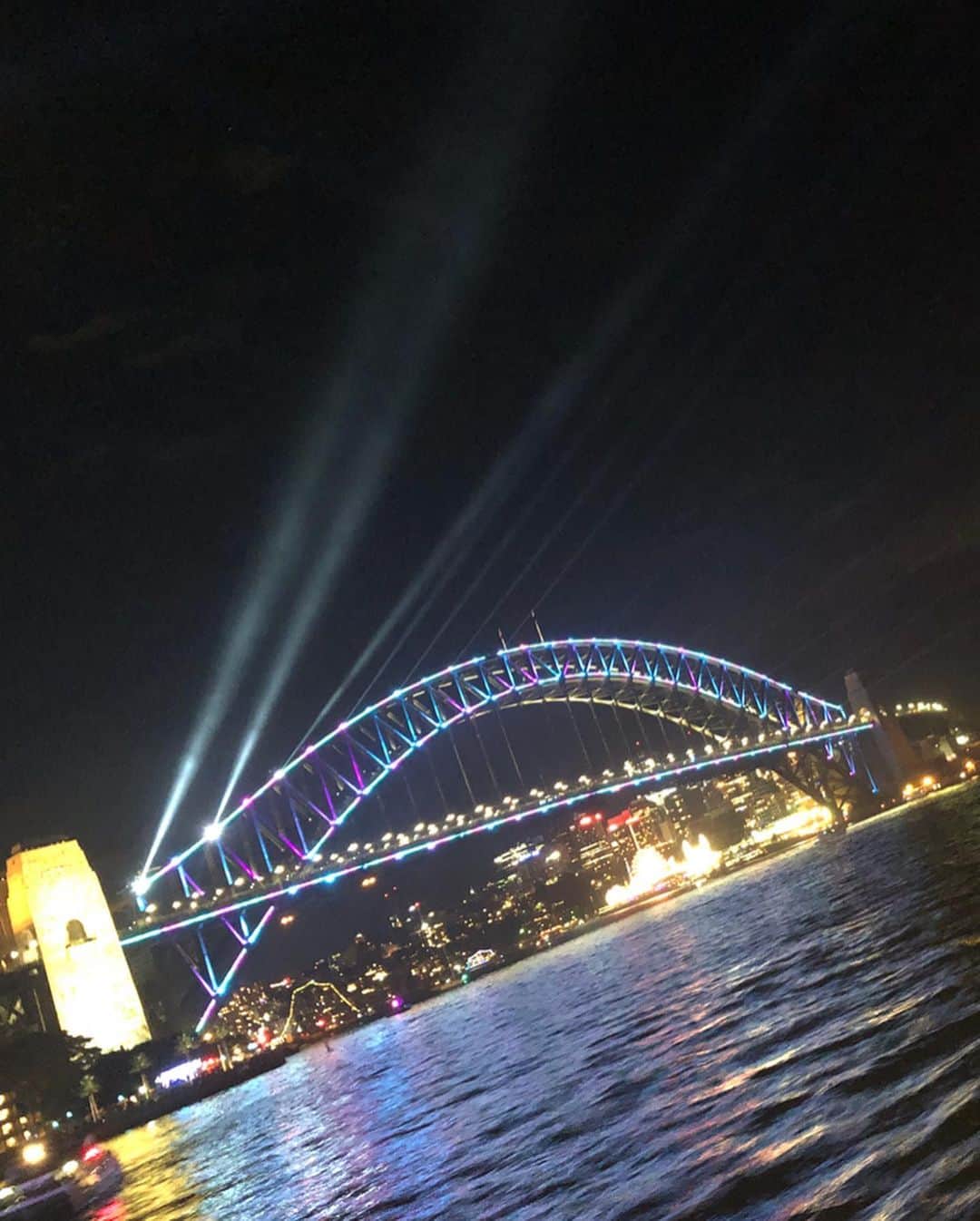 古都かなさんのインスタグラム写真 - (古都かなInstagram)「オーストラリア🇦🇺シドニー🐨💕 えりこに会いに1人で行きました❣️ シドニーは初めてだったから何もかも新鮮で楽しすぎた☺️えりこありがとう❤️😘😘#女子旅 #Travel✈️ #trip #australia #sydney #operahouse #harborbridge #love #💕」7月9日 9時57分 - kanachanyaai