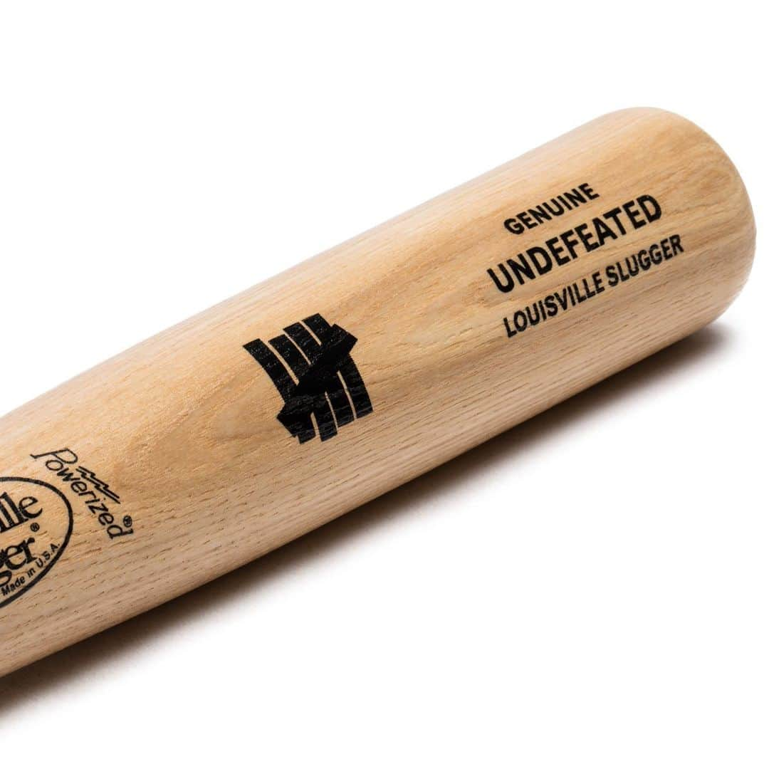 UNDFTDさんのインスタグラム写真 - (UNDFTDInstagram)「In celebration of the 2019 MLB All-Star Game -- UNDEFEATED x Louisville Slugger Mini Bat. Featuring the classic “Powerized” logo and signature 5 strike on an 18 inch Louisville Slugger natural wood bat. Made in USA. // Available Tuesday 7/9 exclusively at Undefeated Chapter Stores and Undefeated.com」7月9日 10時04分 - undefeatedinc