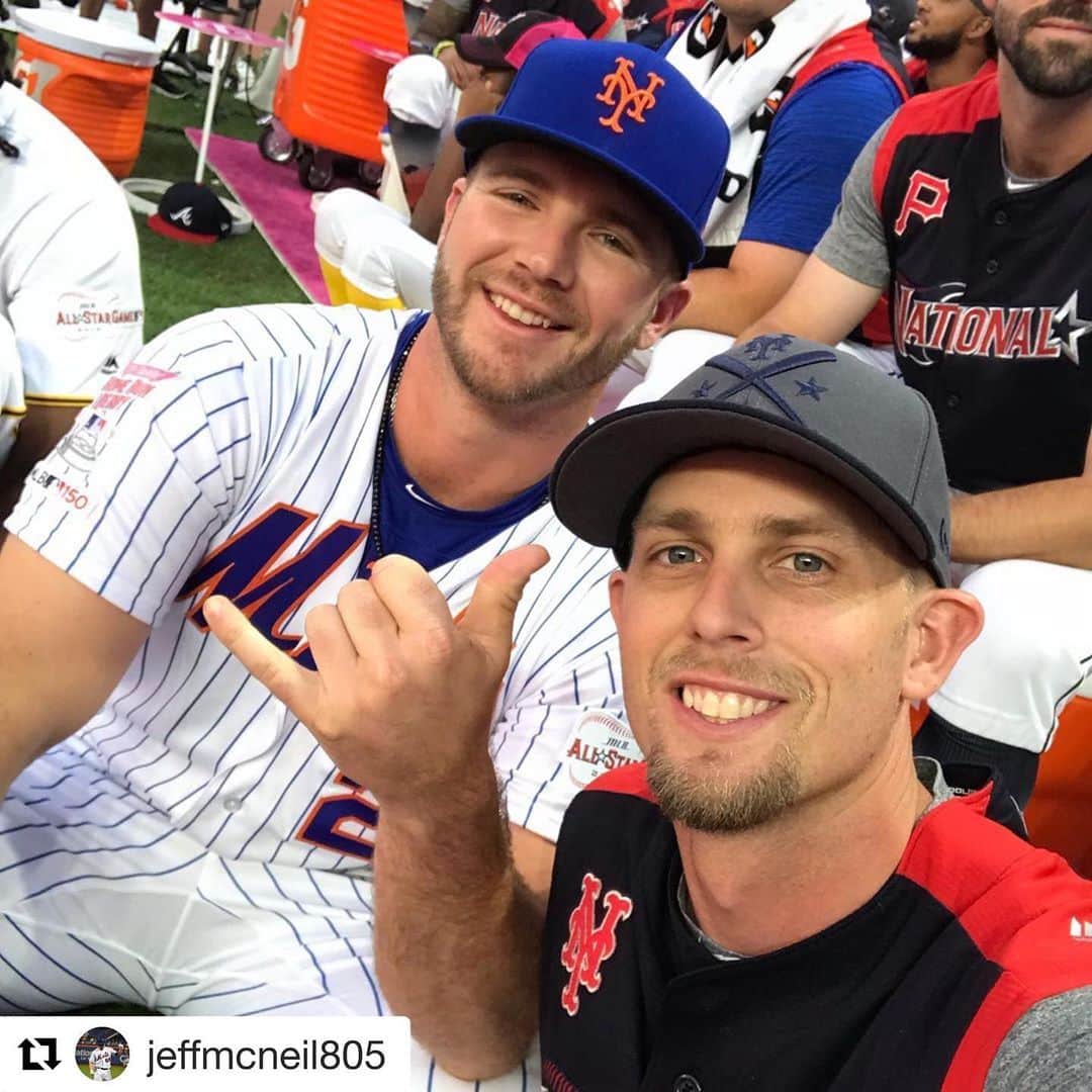 ニューヨーク・メッツさんのインスタグラム写真 - (ニューヨーク・メッツInstagram)「@pistol_pete20 ready to crush baseballs, but first a selfie. (via @jeffmcneil805) #LGM #Mets #HRDerby」7月9日 10時11分 - mets