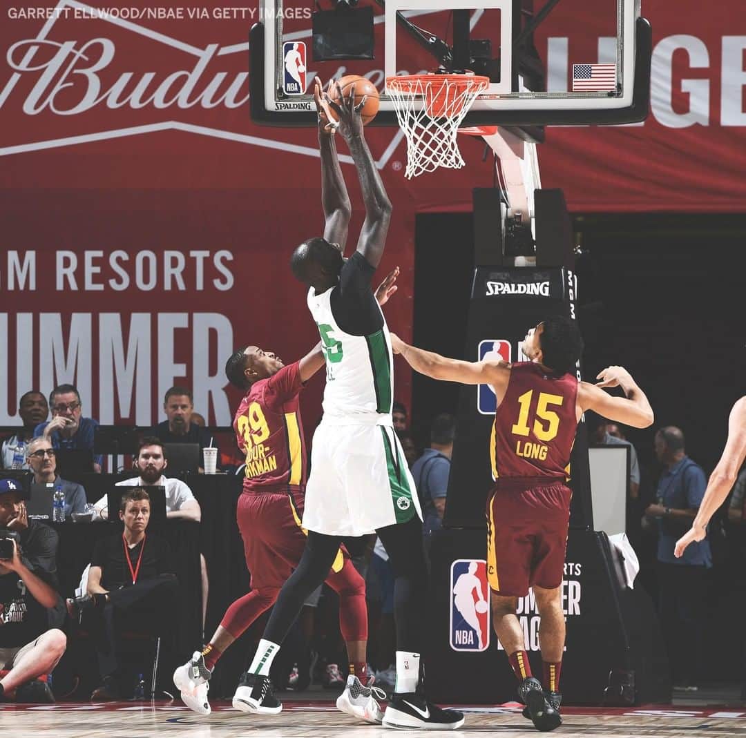 espnさんのインスタグラム写真 - (espnInstagram)「This is Tacko Fall standing next to other NBA players. #NBASummerLeague」7月9日 10時31分 - espn