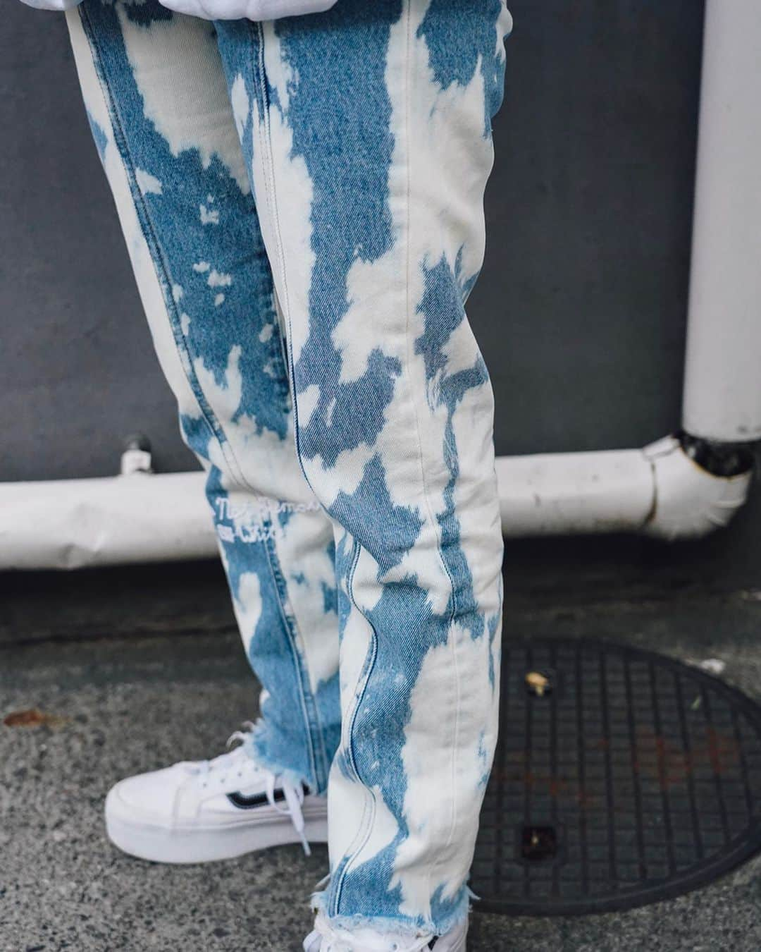 Fashionsnap.comさんのインスタグラム写真 - (Fashionsnap.comInstagram)「【#スナップ_fs】 Name SAKU  Pants #OFFWHITE #VIRGILABLOH  #fashionsnap #fashionsnap_women」7月9日 16時17分 - fashionsnapcom