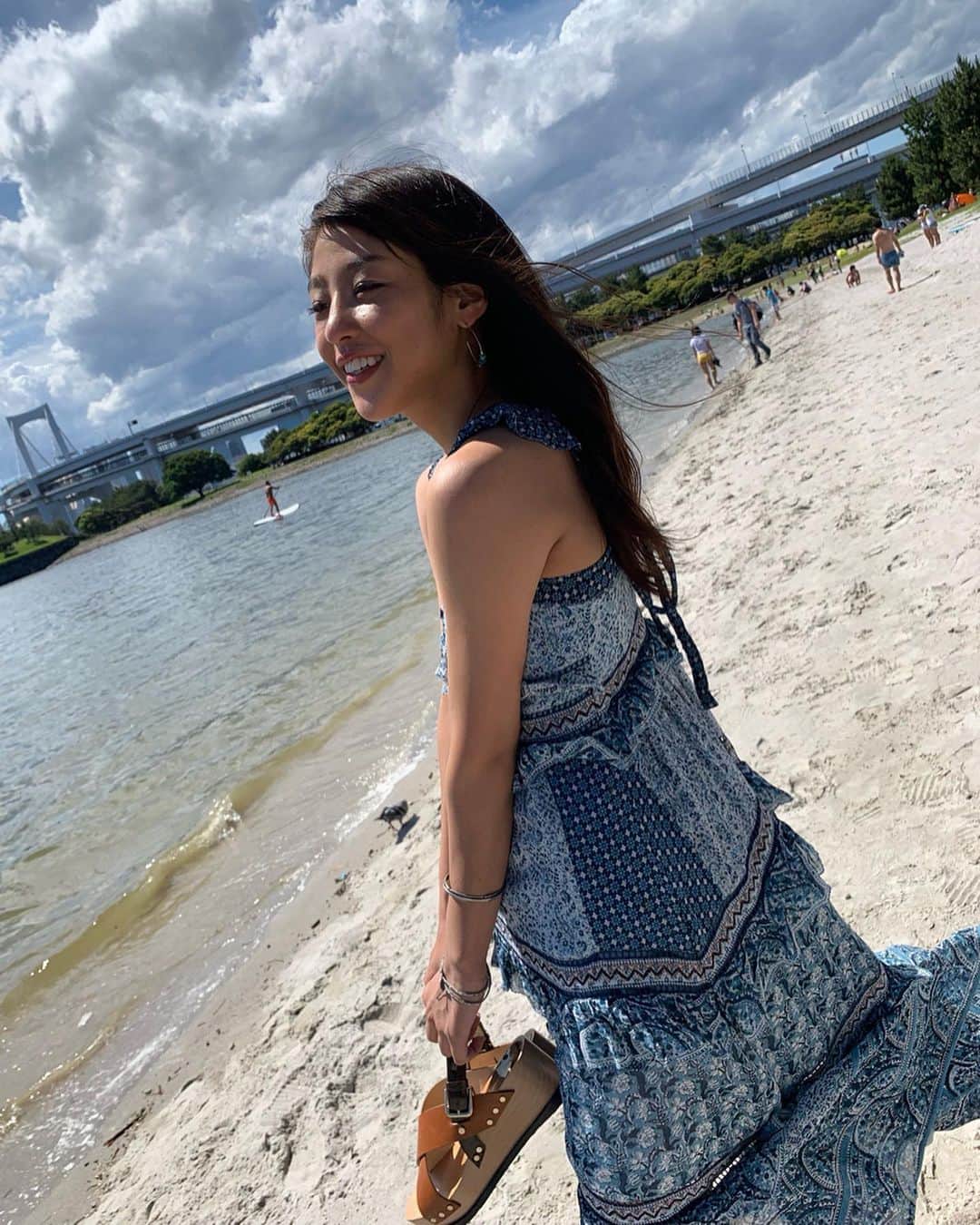 のインスタグラム：「🍉 本日発売の『#Fine』８月号、 〜#サマーガールと出かけよう〜特集で 載せていただいてます🏖🥰 .  とってもたのしい撮影でした❣️ ぜひお手にとってください☺️ .  衣装はレトロな模様がかわいい夏ワンピ💎💙💎💙 👗#seanewyork 👡#jimmychoo  #日之出出版#８月号#2019夏」