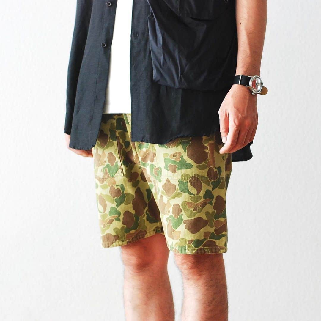 wonder_mountain_irieさんのインスタグラム写真 - (wonder_mountain_irieInstagram)「_ Nigel Cabourn / ナイジェル ケーボン “REVERSIBLE SHORT – CAMO” ￥20,520- _ 〈online store / @digital_mountain〉 http://www.digital-mountain.net/shopdetail/000000009615/ _ 【オンラインストア#DigitalMountain へのご注文】 *24時間受付 *15時までのご注文で即日発送 *1万円以上ご購入で送料無料 tel：084-973-8204 _ We can send your order overseas. Accepted payment method is by PayPal or credit card only. (AMEX is not accepted)  Ordering procedure details can be found here. >>http://www.digital-mountain.net/html/page56.html _ #NigelCabourn #ナイジェルケーボン shirts→ #KAPTAINSUNSHINE ￥22,680- bag→ #engineeredgarments ￥10,800- watch→ #nigelcabourn × #TIMEX ￥31,320- _ 本店：#WonderMountain  blog>> http://wm.digital-mountain.info/blog/20190709/ _ 〒720-0044 広島県福山市笠岡町4-18  JR 「#福山駅」より徒歩10分 (12:00 - 19:00 水曜定休) #ワンダーマウンテン #japan #hiroshima #福山 #福山市 #尾道 #倉敷 #鞆の浦 近く _ 系列店：@hacbywondermountain _」7月9日 12時23分 - wonder_mountain_