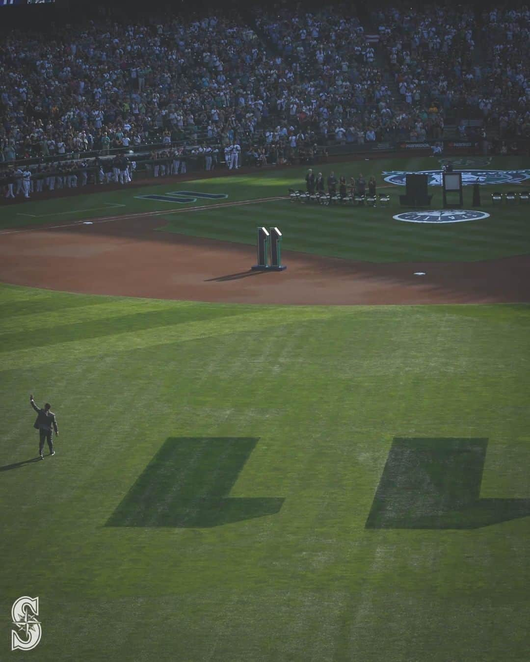 シアトル・マリナーズさんのインスタグラム写真 - (シアトル・マリナーズInstagram)「🔜 #EdgarHOF」7月9日 12時28分 - mariners