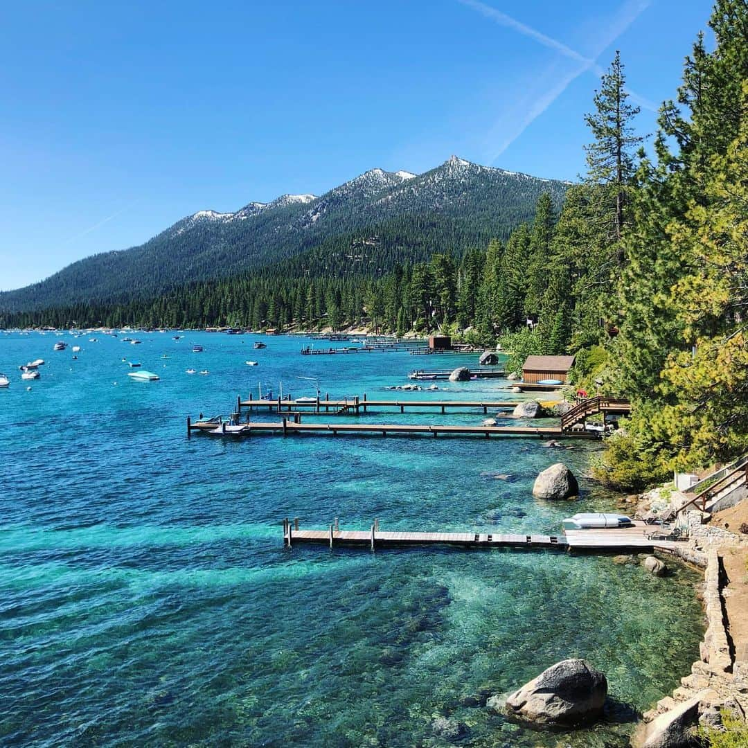 スティーブン・コレッティのインスタグラム：「Lake Tahoe 🇺🇸🌌💆🏻‍♂️」