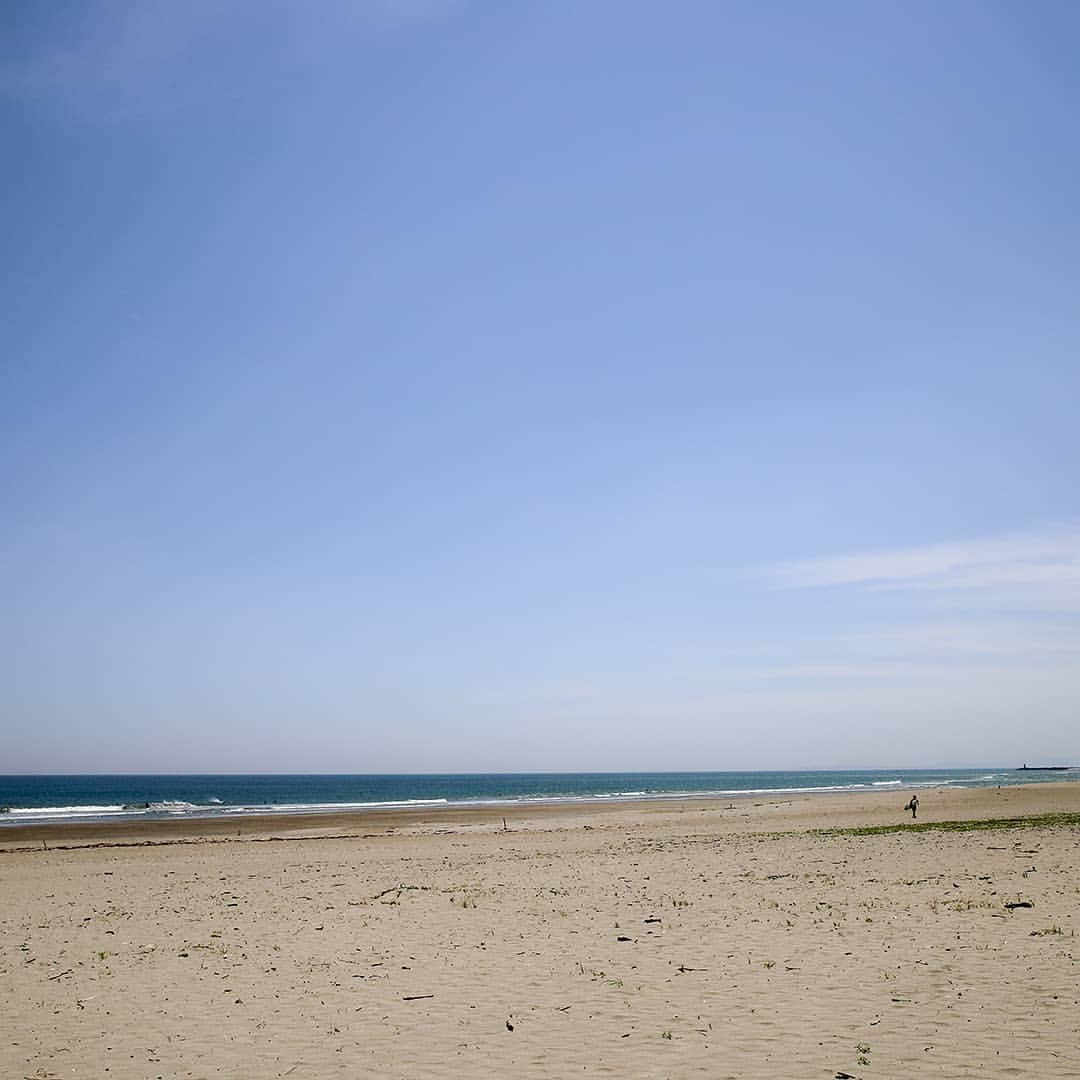 愛知県田原市さんのインスタグラム写真 - (愛知県田原市Instagram)「Always in my heart. 目を閉じると浮かんでくる * * #青い海 #青空 #カコソラ  #梅雨 #梅雨明け待ち #ロンビ #ロングビーチ #サーファー * * #たはら暮らし * #渥美半島#田原市#田原#伊良湖岬#伊良湖#赤羽根 #tahara#irago#akabane #サーフィン#surfing#田舎暮らし#日々の暮らし#休日の過ごし方#スローライフ#instagramjaran#igersjp」7月9日 12時51分 - tahara_kurashi