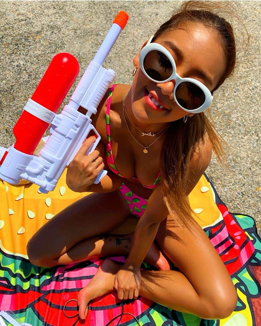 菅又菜摘（ナツ）さんのインスタグラム写真 - (菅又菜摘（ナツ）Instagram)「🔫💦 #supreme #supremewatergun  #taitobeach #chiba #taito #japan #bikini #bikinigirl #beach #beachgirl #sea #suntan #summer #summergirl  #tan #tangirl #tannedskin #sunkissed #tannedgirl #japanesegirl #asiangirl #kogenatsu #焦げNATSU #こげなつ」7月9日 13時08分 - kogenatsu920