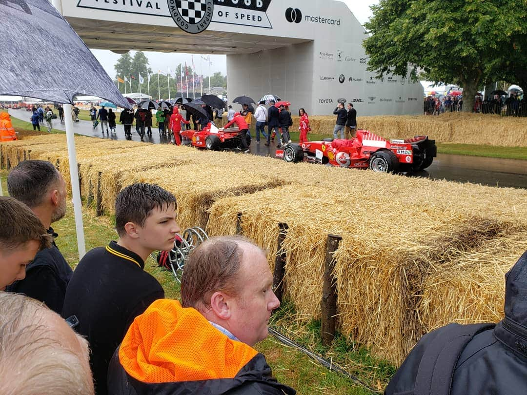 前澤友作さんのインスタグラム写真 - (前澤友作Instagram)「Goodwood Festival of speed 最終日は珍しく雨でした。 #やまけんレポート  #goodwood #goodwoodfos #FOS」7月9日 13時35分 - mzsupercar