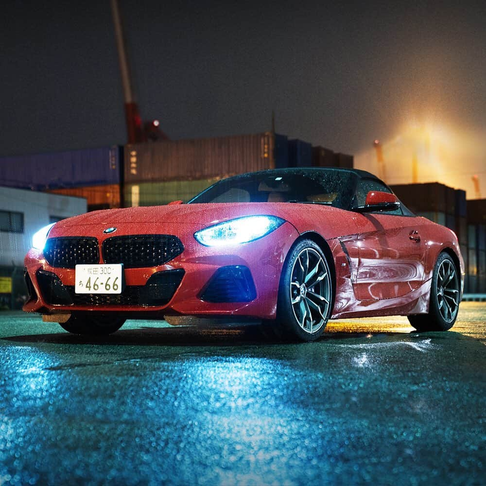 BMW Japanさんのインスタグラム写真 - (BMW JapanInstagram)「. 闇夜に佇む至高のロードスター、ニューBMW Z4。 . 躍動的なシルエットと情熱的なサンフランシスコ・レッドは、見紛うことなき存在感を放つ。 . Photo by @andrewgoldie . #Z4 . #BMW #駆けぬける歓び #BMWJapan #BMWWorld #BMWPost #BMWgram #BMWlovers #BMWlife #BMWlove #BMWforlife #BMWcar」7月9日 14時00分 - bmwjapan