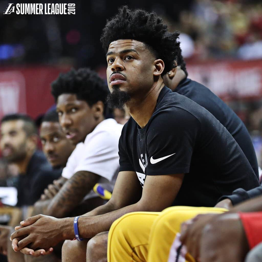 Los Angeles Lakersさんのインスタグラム写真 - (Los Angeles LakersInstagram)「Q & KCP checking out some late-night #LakersSummer 🌴🌃」7月9日 14時24分 - lakers