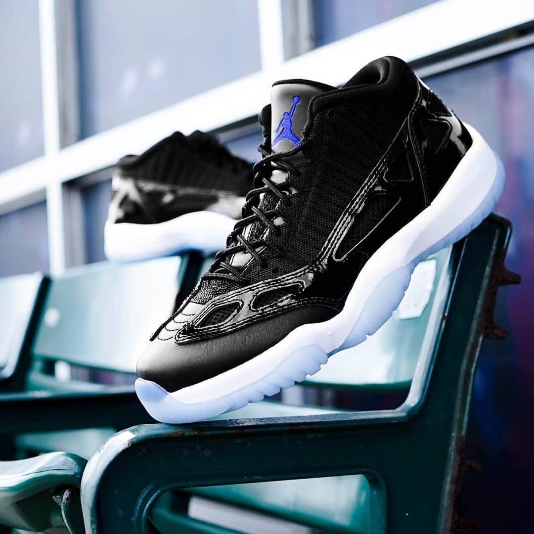 Sneaker News x Jordans Dailyさんのインスタグラム写真 - (Sneaker News x Jordans DailyInstagram)「The Jordan 11 Low IE “Space Jam” is hitting shelves July 13th. Tap the link in the bio to find out where to cop #jordansdaily」7月10日 0時06分 - jordansdaily