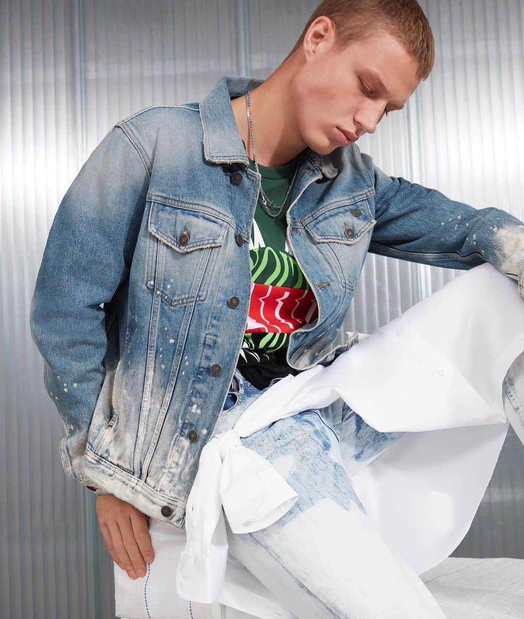 ディーゼルのインスタグラム：「No denim dilemma here. Just a patchwork of unifying shades of color greatness. Stitching perfection. #Prefall19 #DieselDenim . . Denim Jacket “NHILL” . . Model: @michaeloder.official Photographer: @brunakazinoti  Stylist: @valeriasemu」