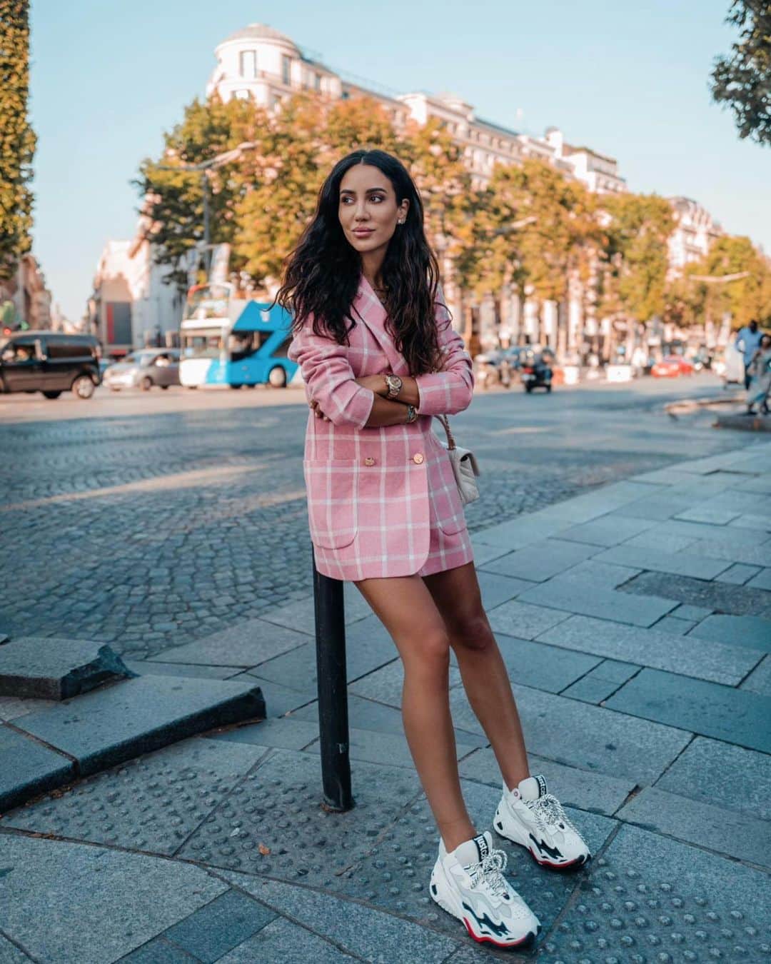Tamara Kalinicさんのインスタグラム写真 - (Tamara KalinicInstagram)「Strolling around Paris in my new @justcavalli_official #JCp1thon sneakers 🐍 vibe forever  #JCtribe #JustCavalliPreFall19 #ad」7月10日 0時07分 - tamara