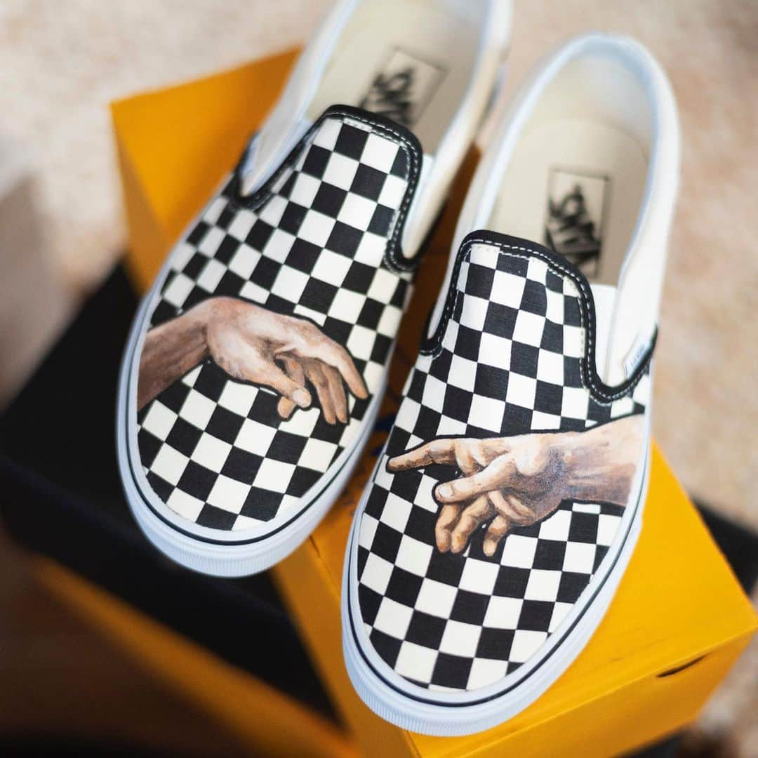 vansさんのインスタグラム写真 - (vansInstagram)「Are you a collector or a customizer? Join Vans Family for a chance to win a trip to @HouseOfVans Chicago and display your collection at a Waffleheads event. Head to vans.com/family now for more info.」7月10日 0時32分 - vans